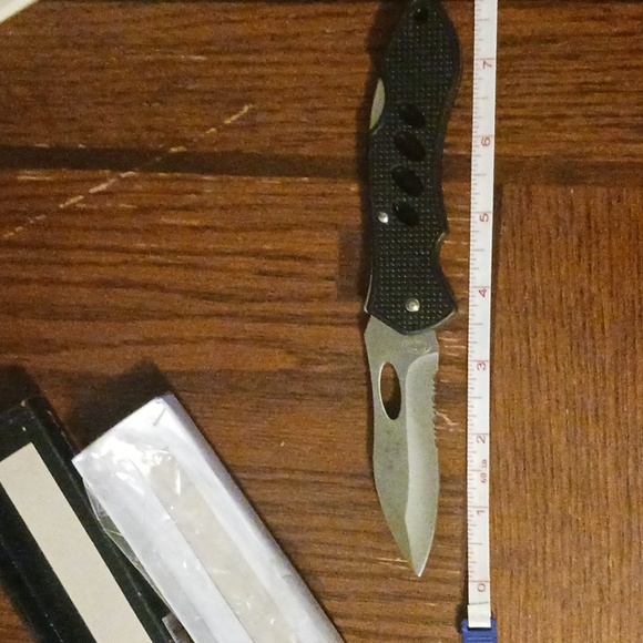 S.A.R. Tactical Folding Knife - Picture 3 of 4